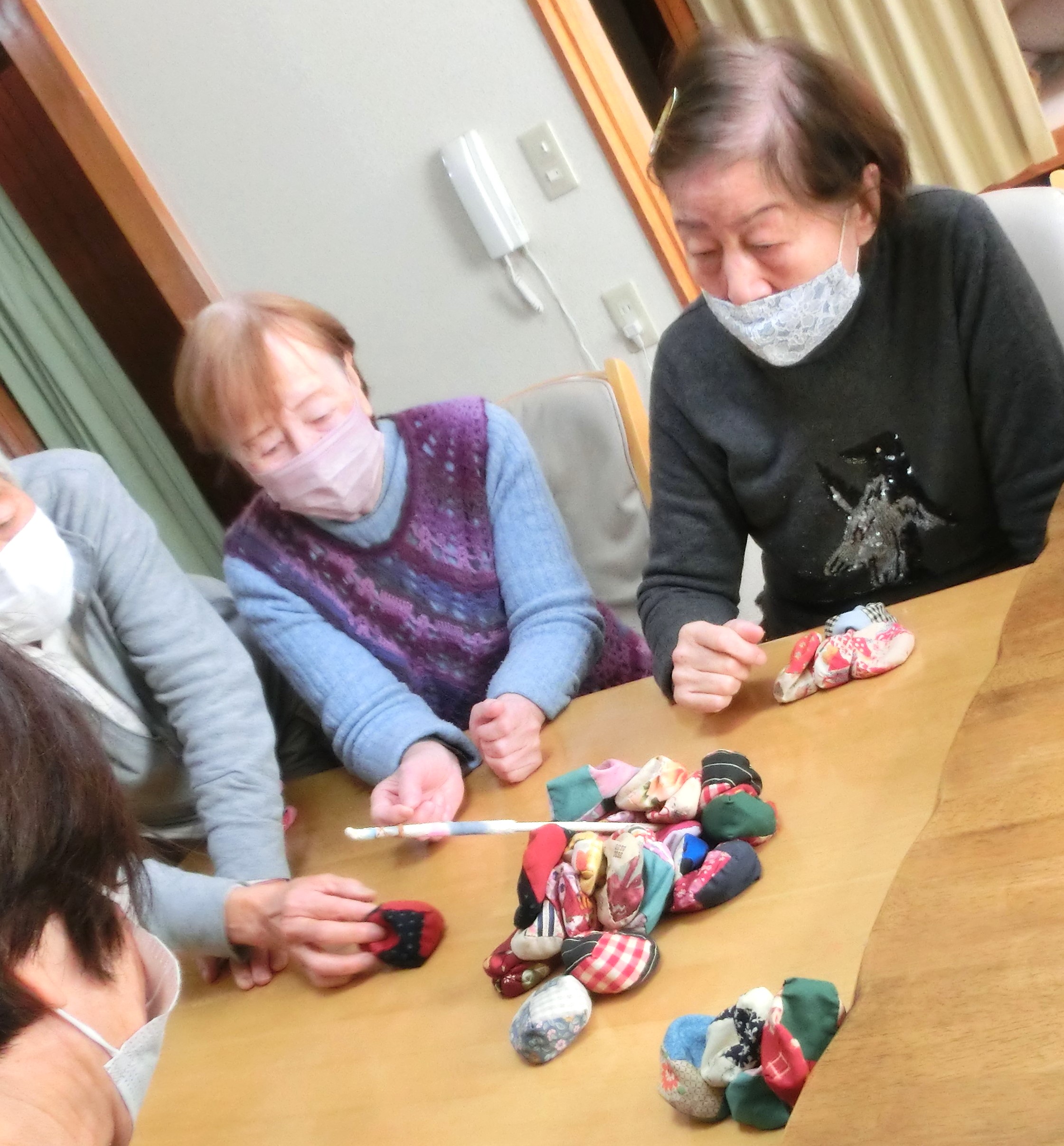 兵庫県西宮市柳本町のデイサービスこんぺい灯。個性を尊重し、ご利用者が自身でやりたいことや好きなことを楽しみながら行える地域密着型通所介護施設(小規模デイサービス)です。求人募集も行っています。